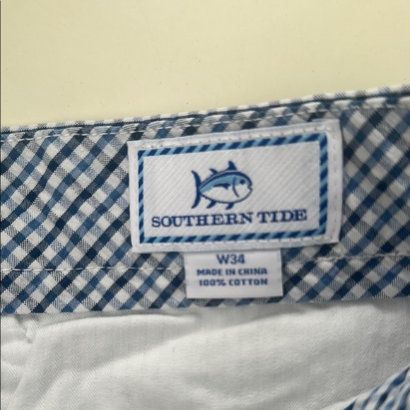 Southern tide Men's Blue Checkered Shorts - Picture 4 of 4